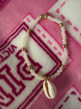 Gold Accent White Beaded Bracelet (message me for different colours!)